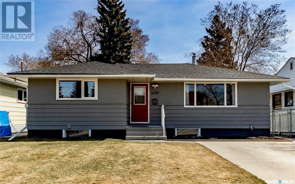 2329 York Avenue, Saskatoon, Saskatchewan  S7J 1J2 - Photo 1 - SK993330