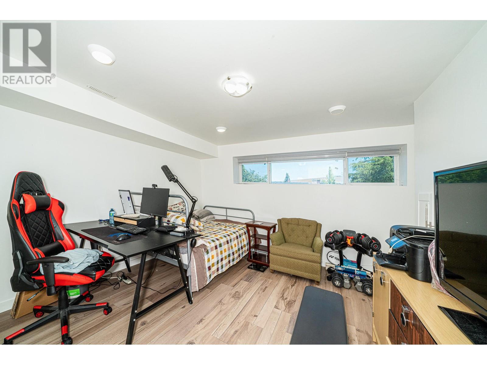 Listing Picture 30 of 39 : 4194 CHERRYWOOD CRESCENT, Burnaby / 本拿比 - 魯藝地產 Yvonne Lu Group - MLS Medallion Club Member