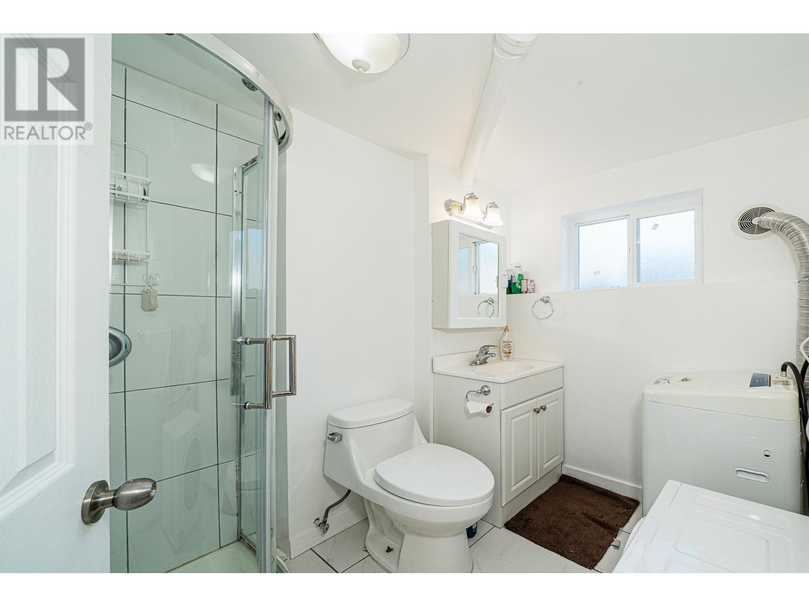 Listing Picture 34 of 39 : 4194 CHERRYWOOD CRESCENT, Burnaby / 本拿比 - 魯藝地產 Yvonne Lu Group - MLS Medallion Club Member