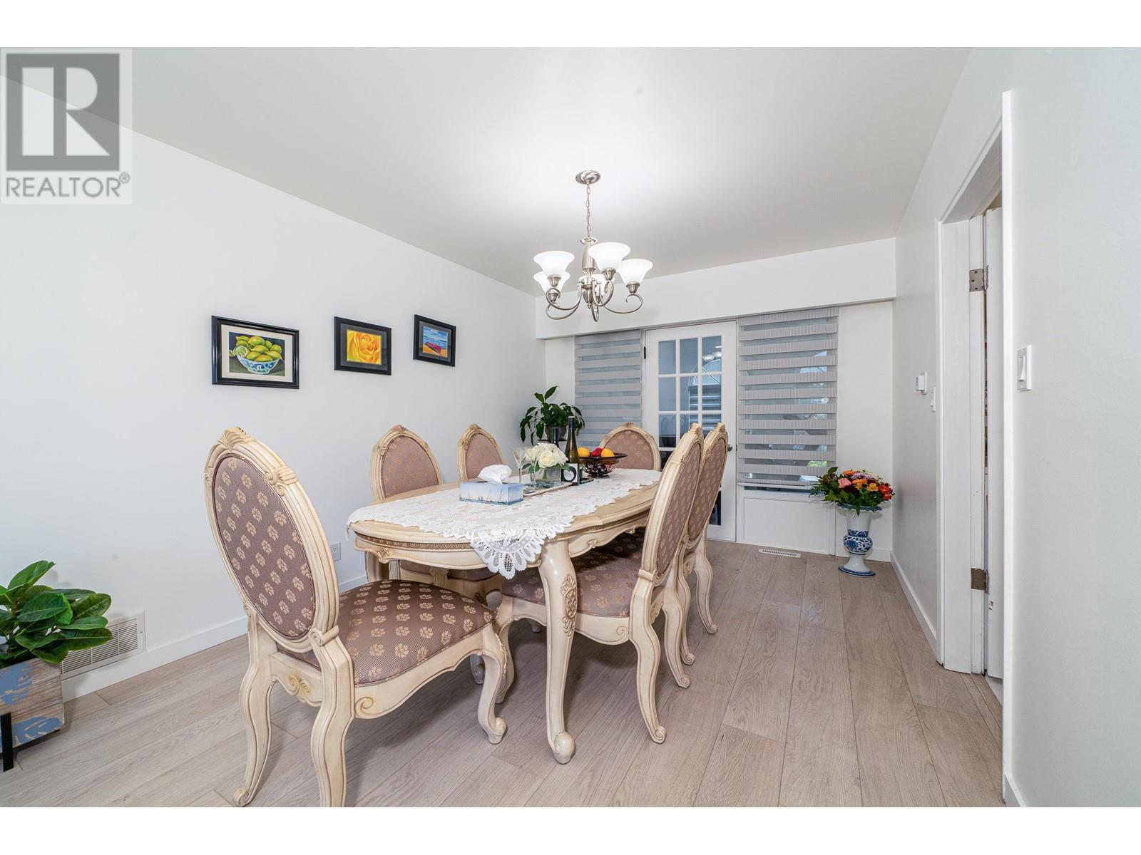 Listing Picture 15 of 39 : 4194 CHERRYWOOD CRESCENT, Burnaby / 本拿比 - 魯藝地產 Yvonne Lu Group - MLS Medallion Club Member