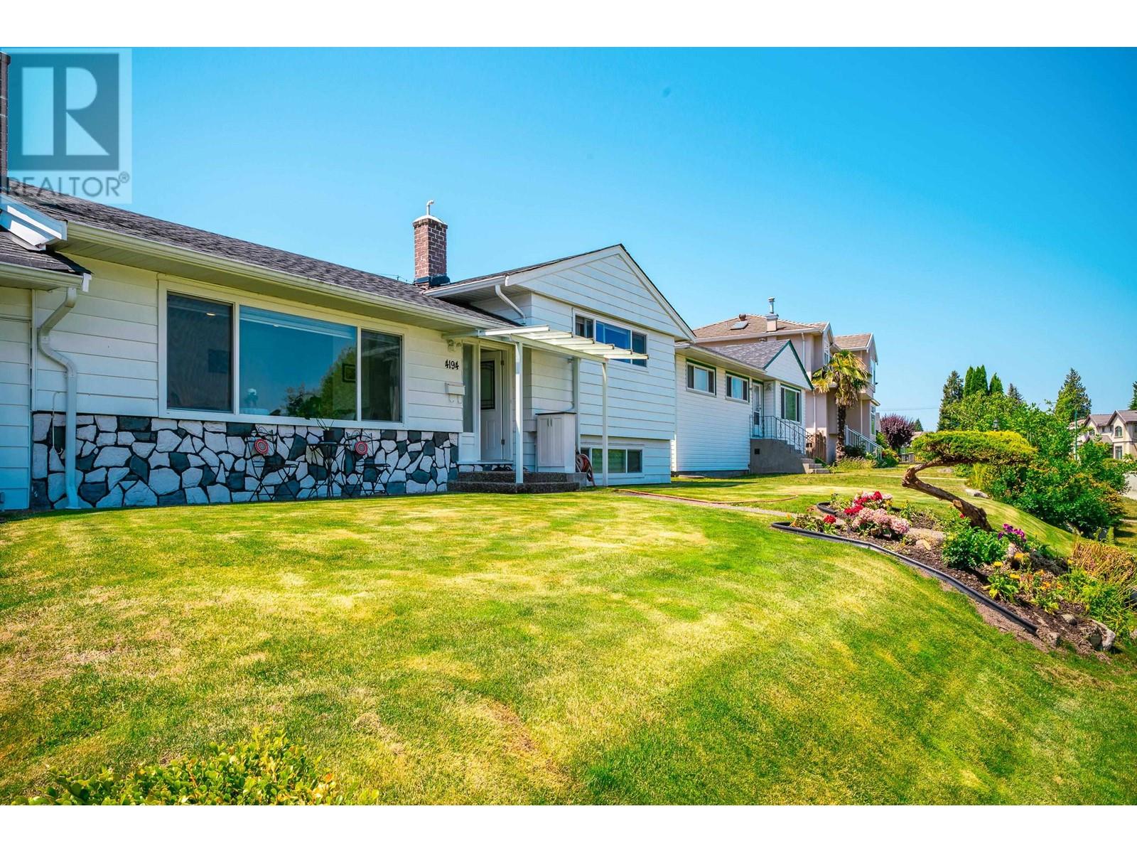 Listing Picture 8 of 39 : 4194 CHERRYWOOD CRESCENT, Burnaby / 本拿比 - 魯藝地產 Yvonne Lu Group - MLS Medallion Club Member