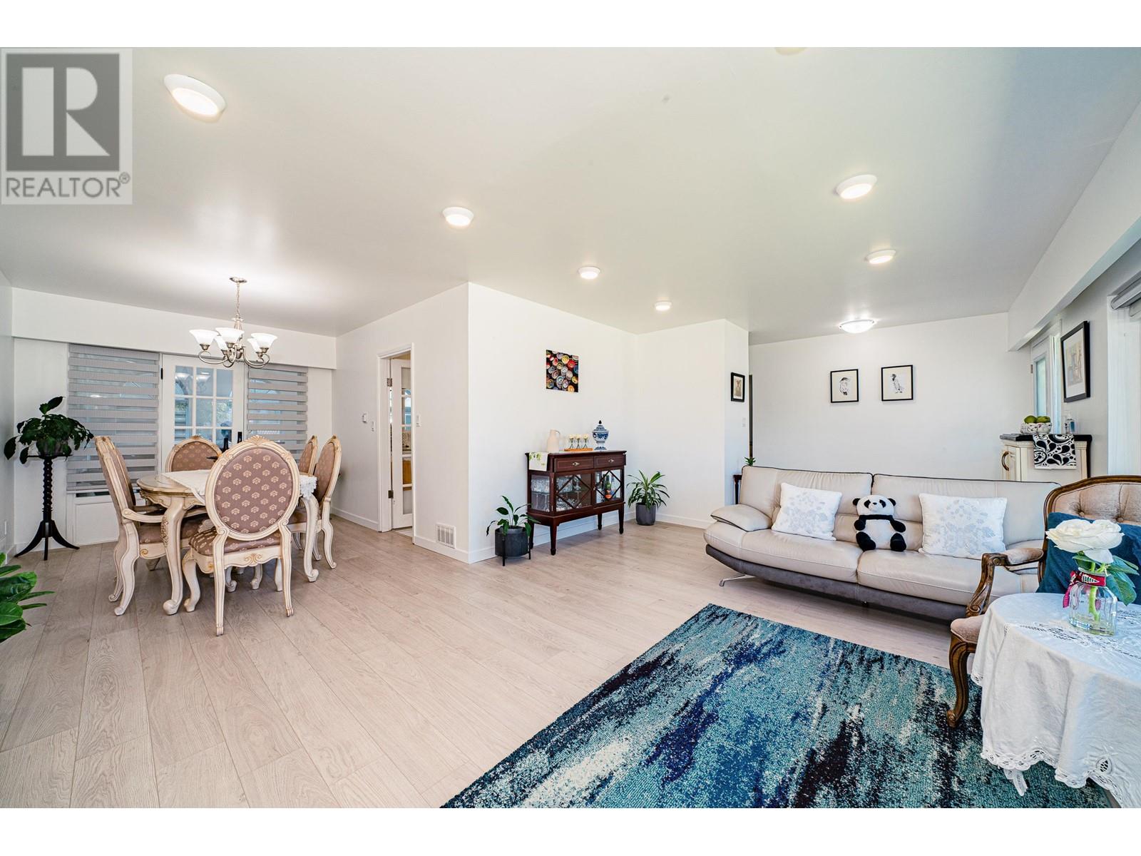Listing Picture 14 of 39 : 4194 CHERRYWOOD CRESCENT, Burnaby / 本拿比 - 魯藝地產 Yvonne Lu Group - MLS Medallion Club Member