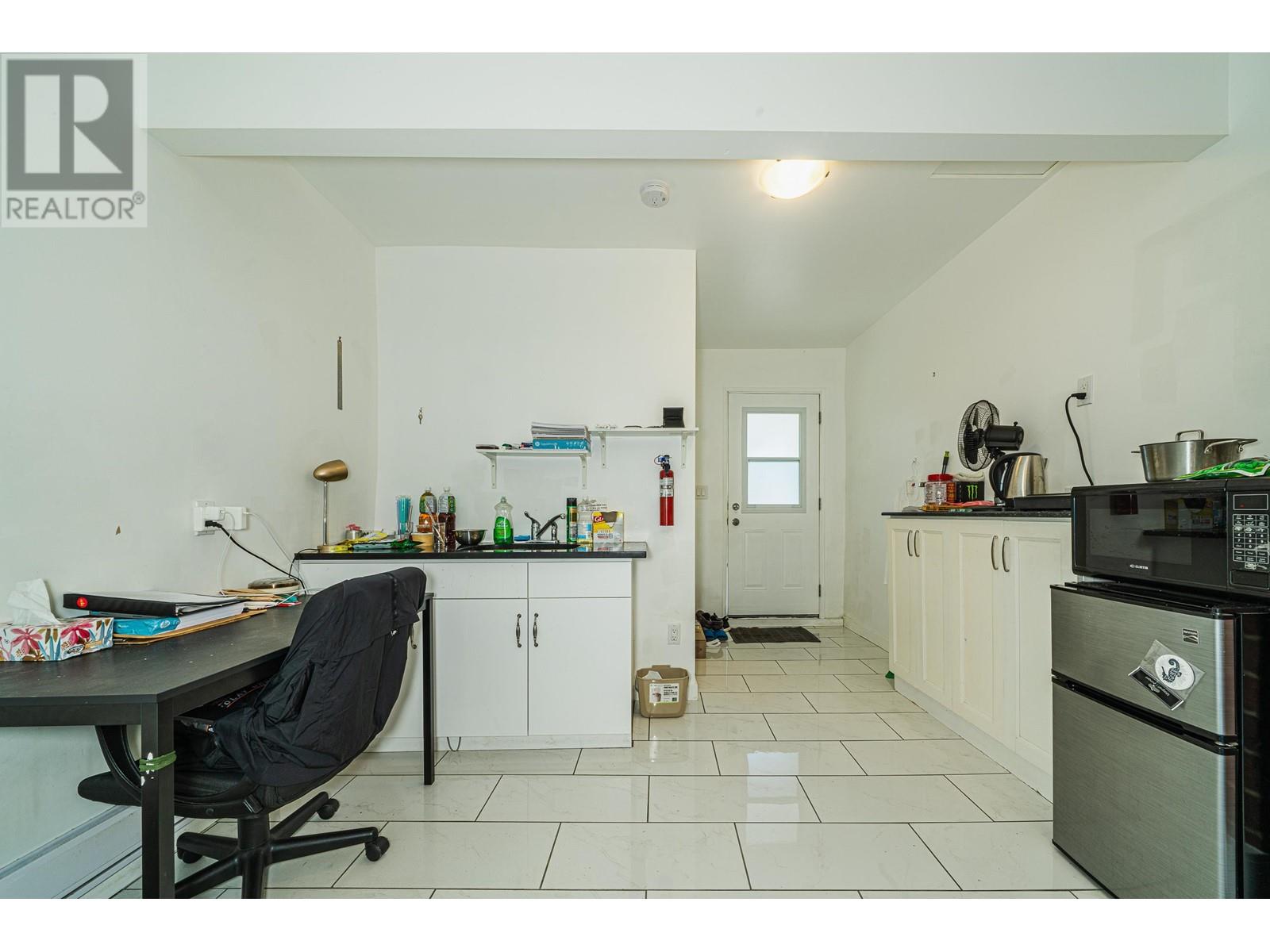 Listing Picture 37 of 39 : 4194 CHERRYWOOD CRESCENT, Burnaby / 本拿比 - 魯藝地產 Yvonne Lu Group - MLS Medallion Club Member