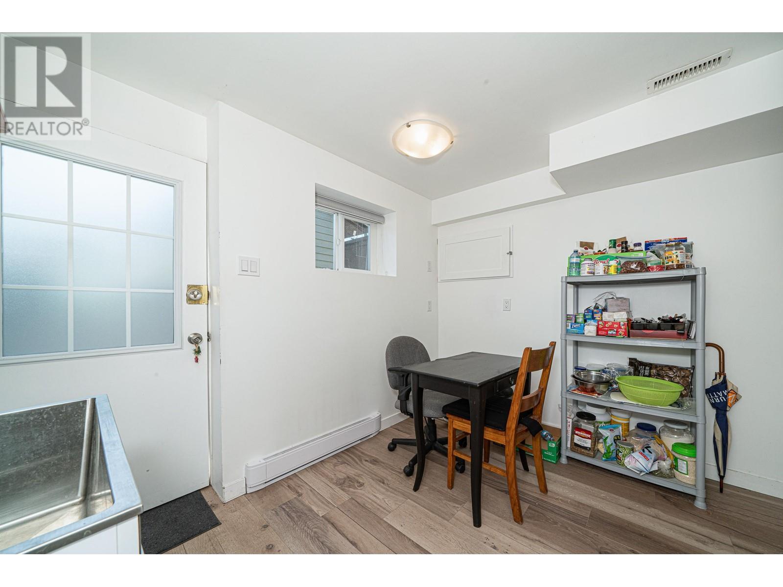 Listing Picture 32 of 39 : 4194 CHERRYWOOD CRESCENT, Burnaby / 本拿比 - 魯藝地產 Yvonne Lu Group - MLS Medallion Club Member