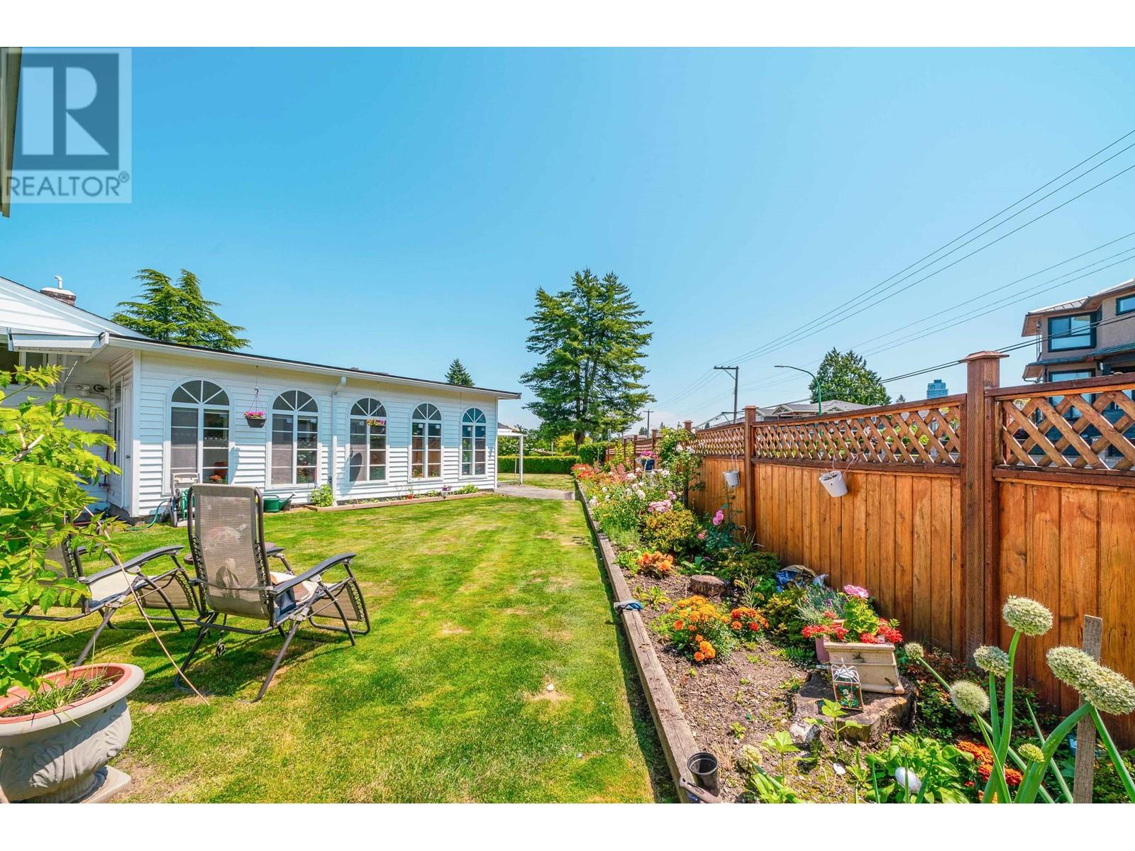 Listing Picture 7 of 39 : 4194 CHERRYWOOD CRESCENT, Burnaby / 本拿比 - 魯藝地產 Yvonne Lu Group - MLS Medallion Club Member