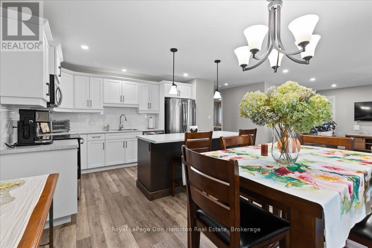 273 Mccourt Place, North Perth, Ontario  N0G 1B0 - Photo 14 - X11926602