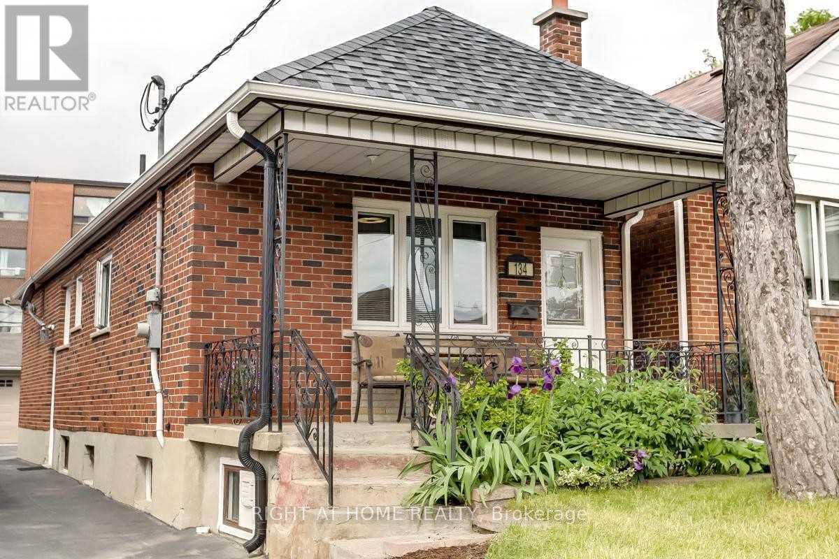Property at 134 LOCKSLEY AVENUE image 1