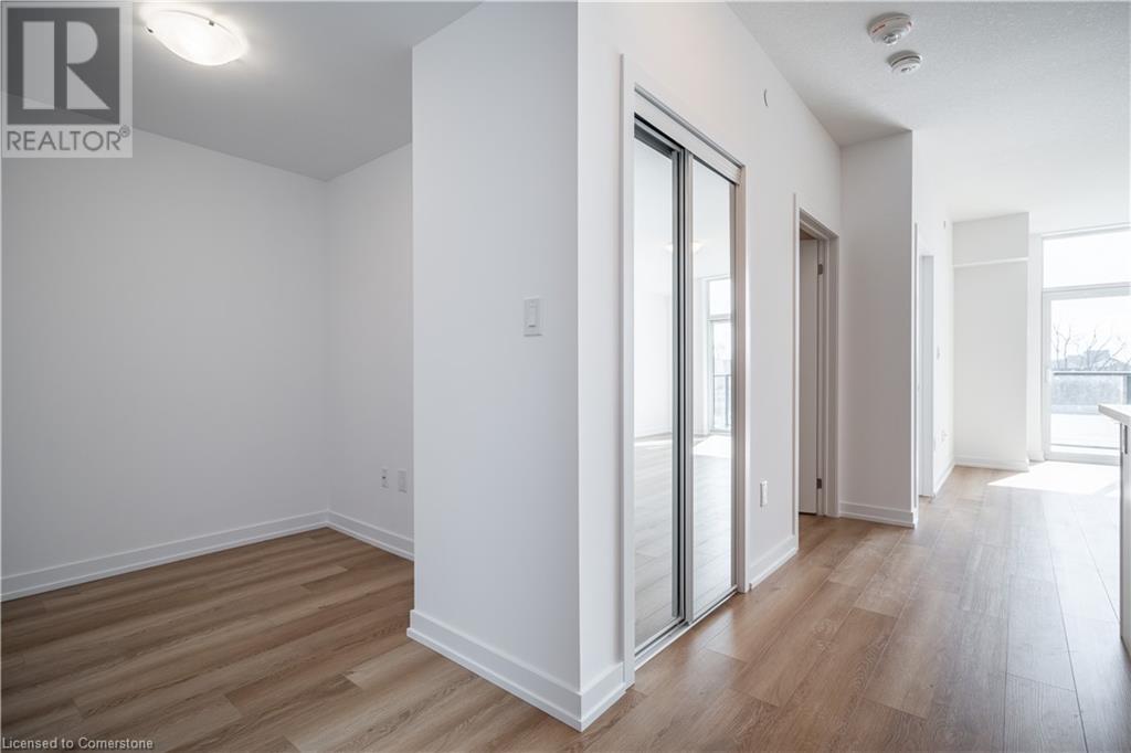 10 Mallard Trail Unit# 228, Waterdown, Ontario  L0R 2H1 - Photo 3 - 40692420