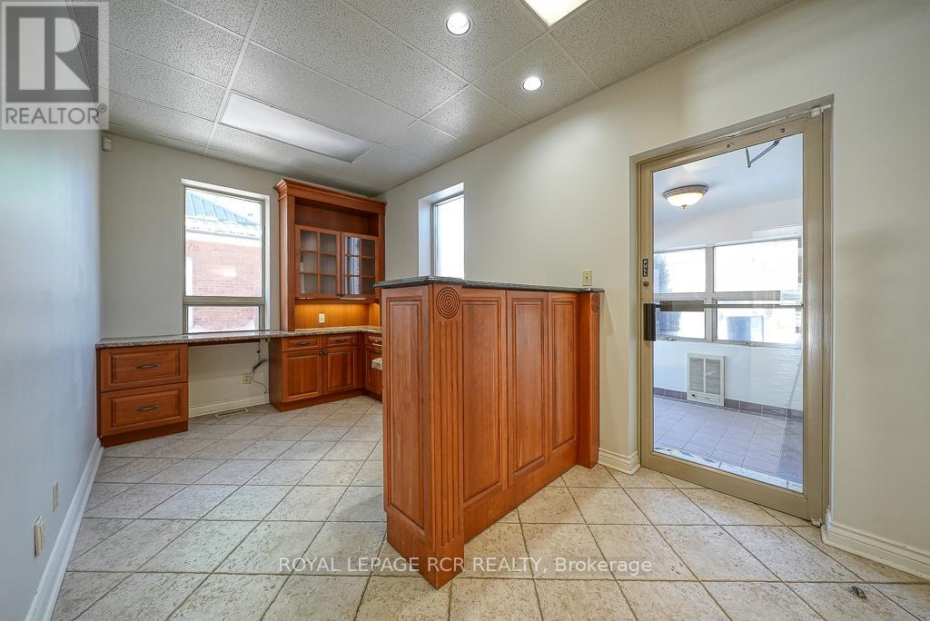 590 Adelaide Street, Woodstock, Ontario  N4S 4B9 - Photo 2 - X11935110