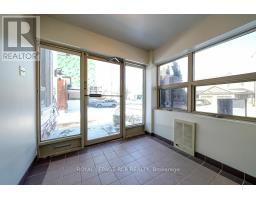 590 Adelaide Street, Woodstock, Ca