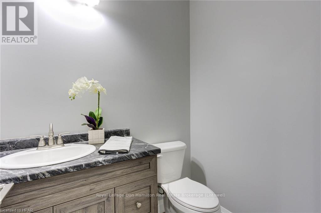 274 Queen Street S, North Perth, Ontario  N0G 1B0 - Photo 21 - X11823092
