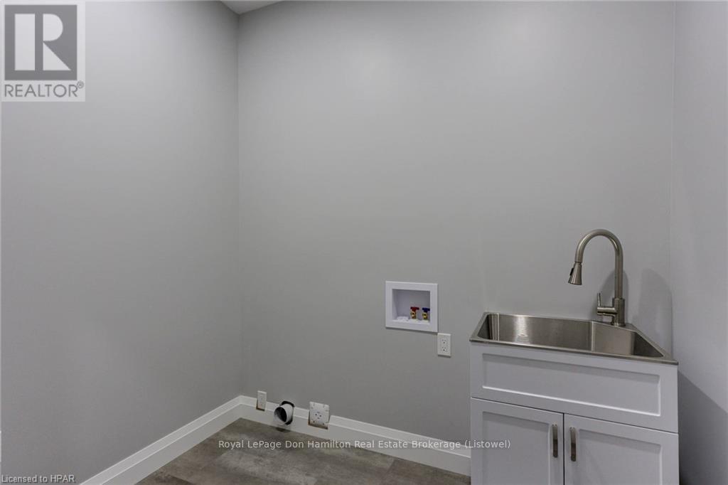 274 Queen Street S, North Perth, Ontario  N0G 1B0 - Photo 24 - X11823092