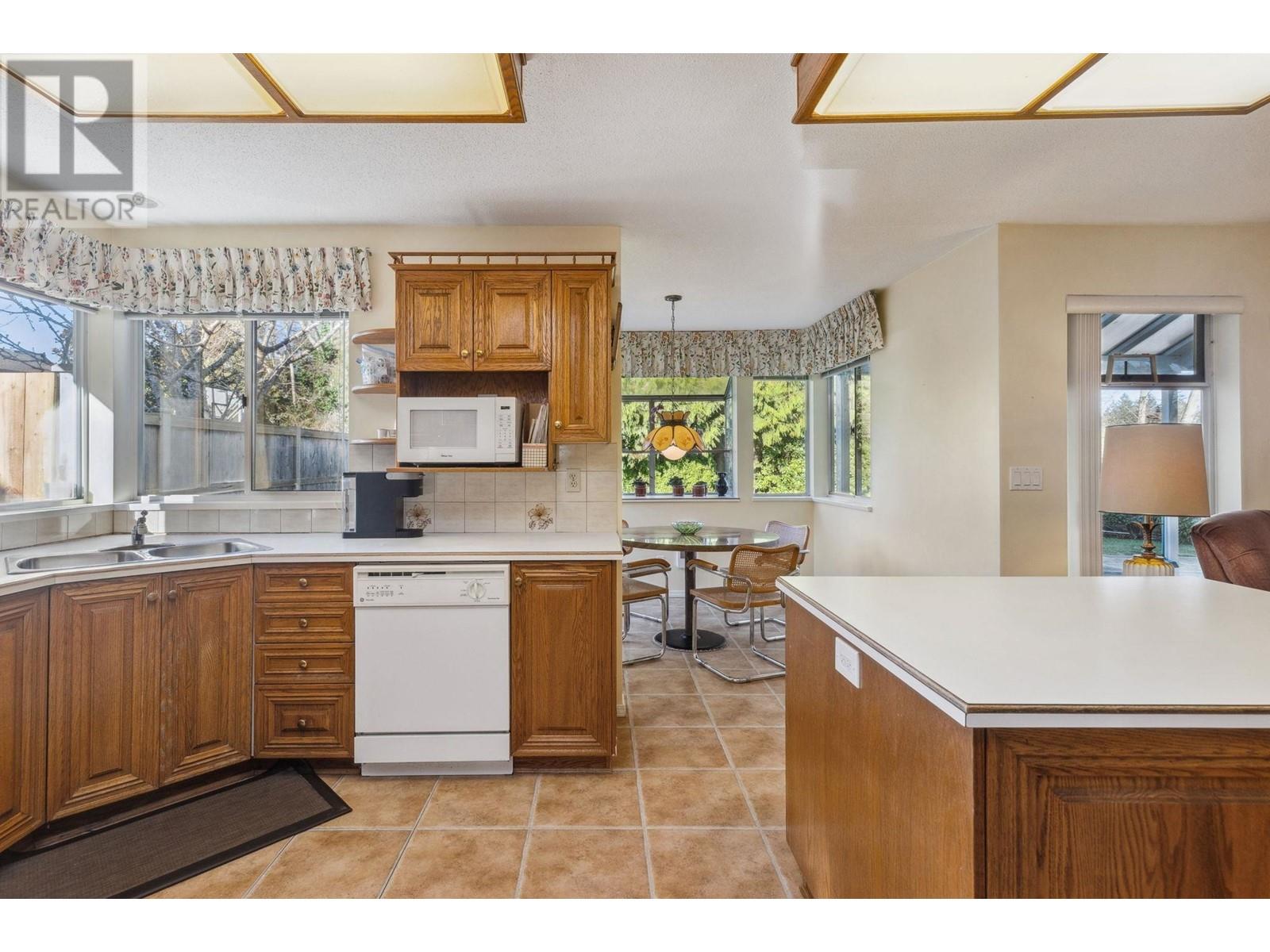 5117 2a Avenue, Tsawwassen, British Columbia  V4M 3N7 - Photo 10 - R2959014