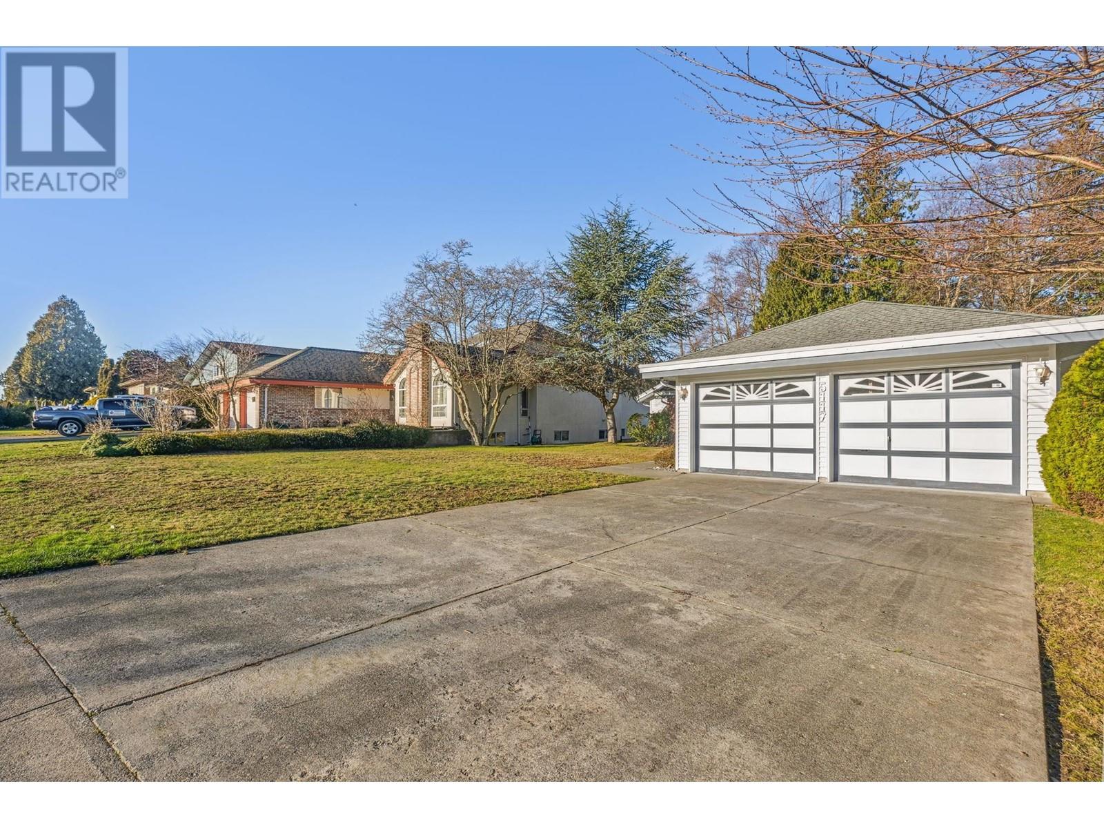 5117 2a Avenue, Tsawwassen, British Columbia  V4M 3N7 - Photo 2 - R2959014
