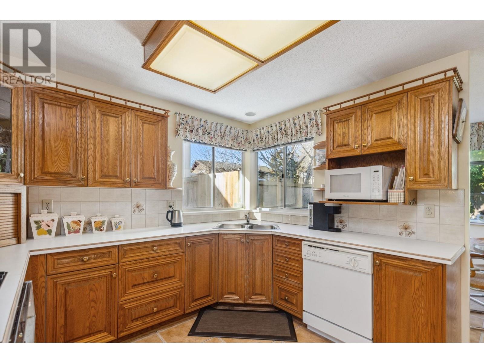 5117 2a Avenue, Tsawwassen, British Columbia  V4M 3N7 - Photo 8 - R2959014