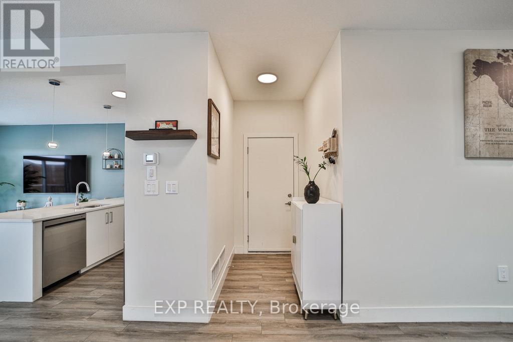 Property at 19 - 3575 SOUTHBRIDGE AVENUE image 3