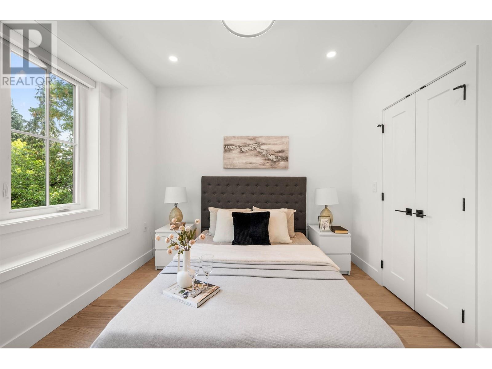 Listing Picture 14 of 30 : 1 312 E 40TH AVENUE, Vancouver / 溫哥華 - 魯藝地產 Yvonne Lu Group - MLS Medallion Club Member
