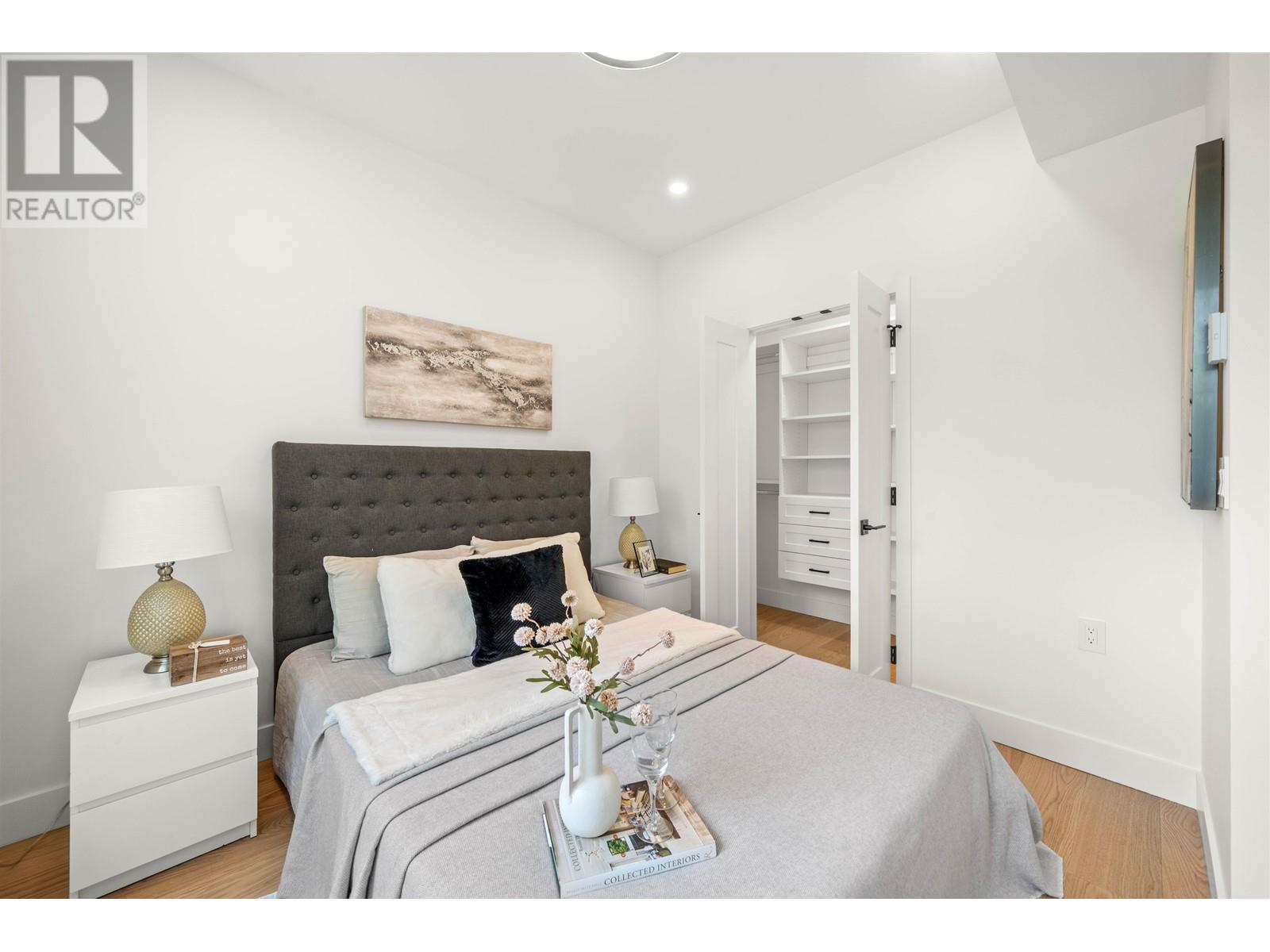 Listing Picture 16 of 30 : 1 312 E 40TH AVENUE, Vancouver / 溫哥華 - 魯藝地產 Yvonne Lu Group - MLS Medallion Club Member
