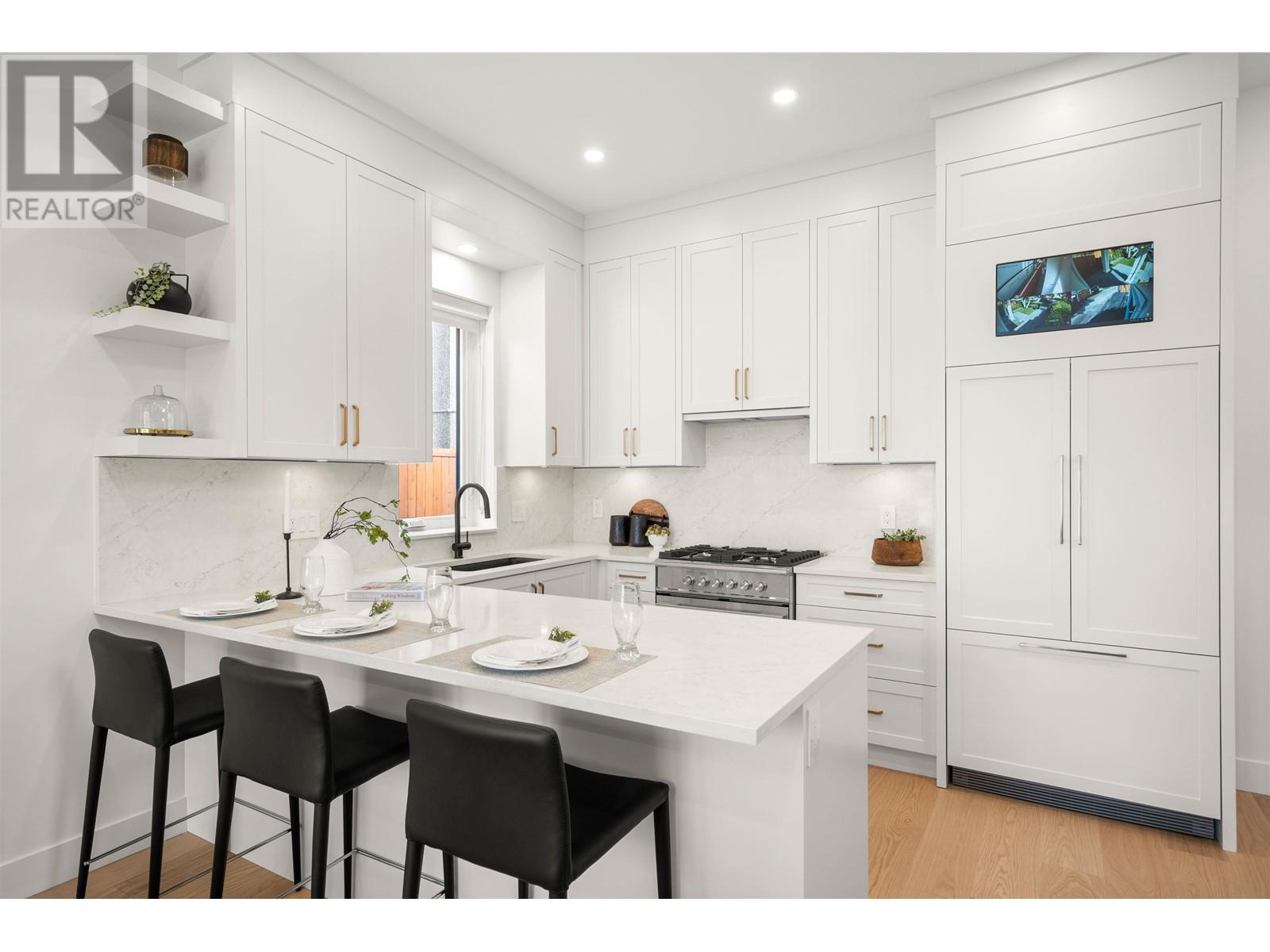 Listing Picture 9 of 30 : 1 312 E 40TH AVENUE, Vancouver / 溫哥華 - 魯藝地產 Yvonne Lu Group - MLS Medallion Club Member