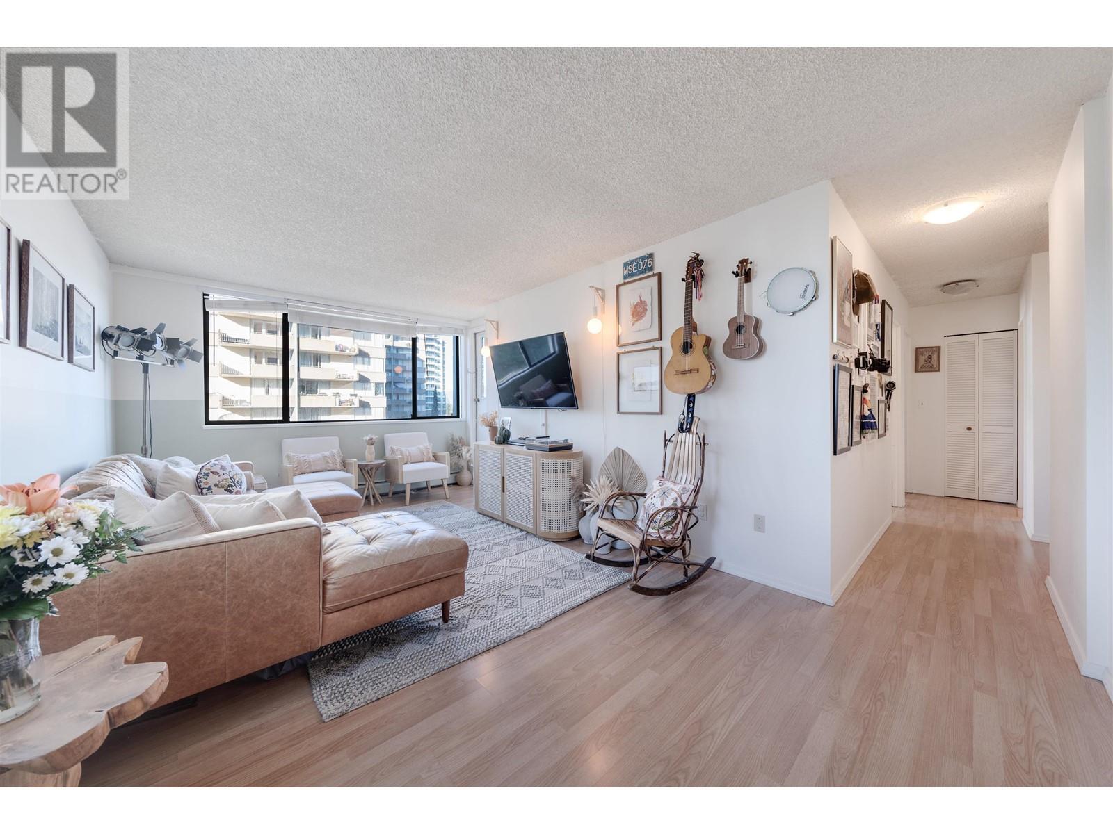 701 620 Seventh Avenue, New Westminster, British Columbia  V3M 5T6 - Photo 3 - R2958409