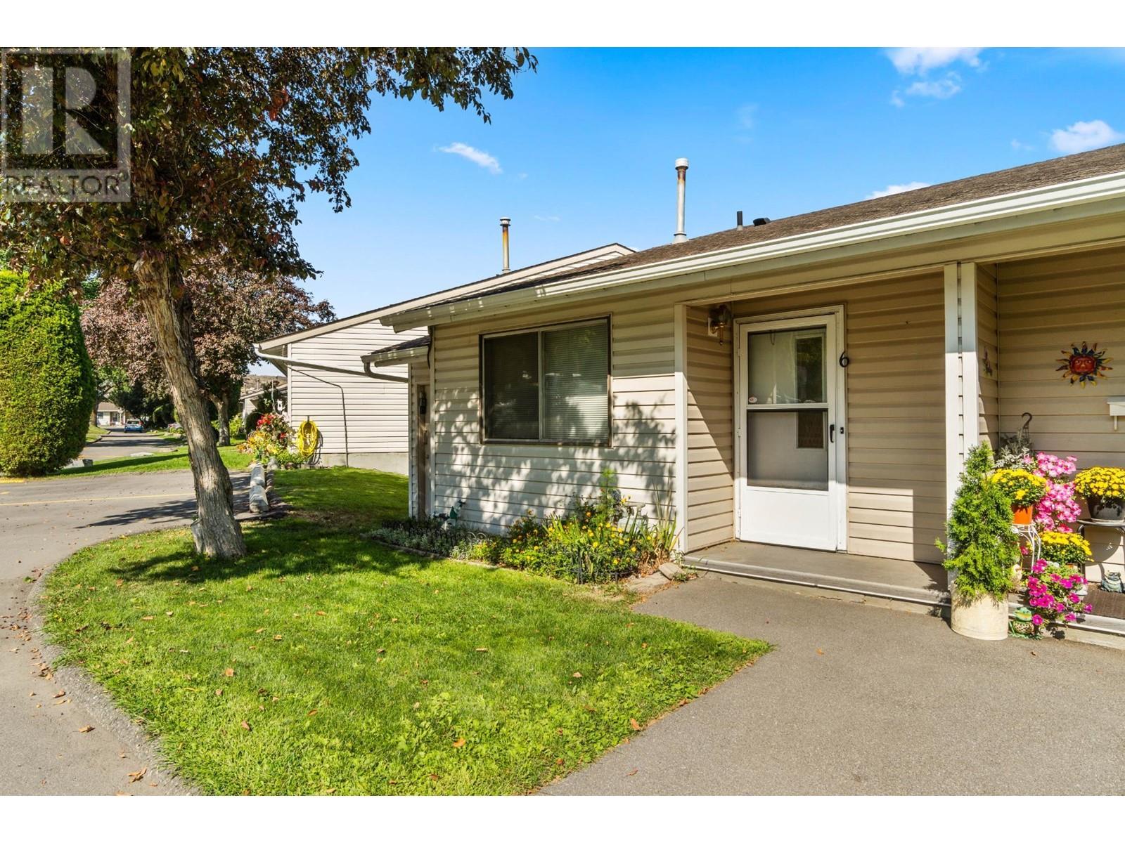 Property at 460 DALGLEISH Drive Unit# 6 image 4