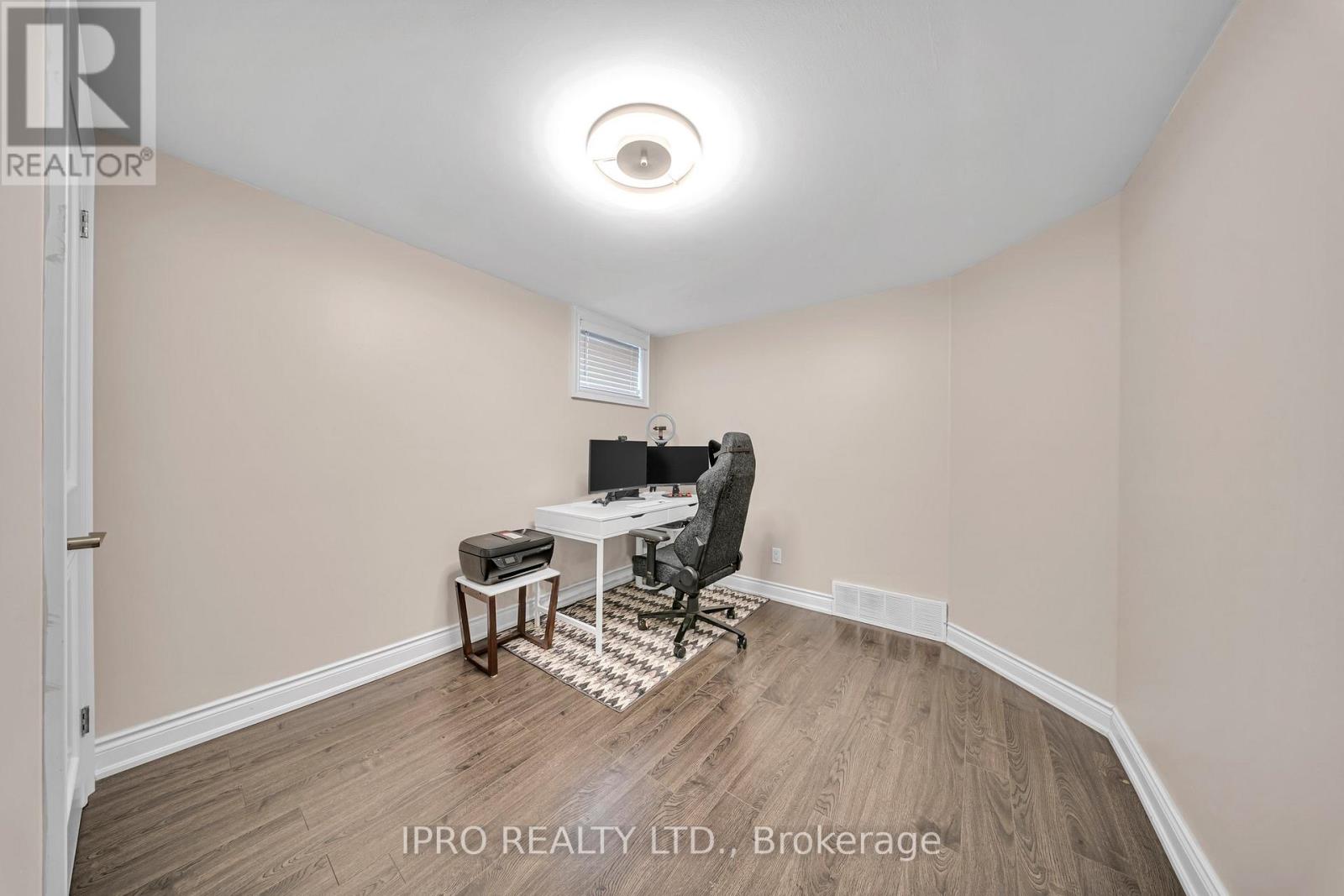 126 West 26th Street, Hamilton, Ontario  L9C 4Z4 - Photo 31 - X11935572