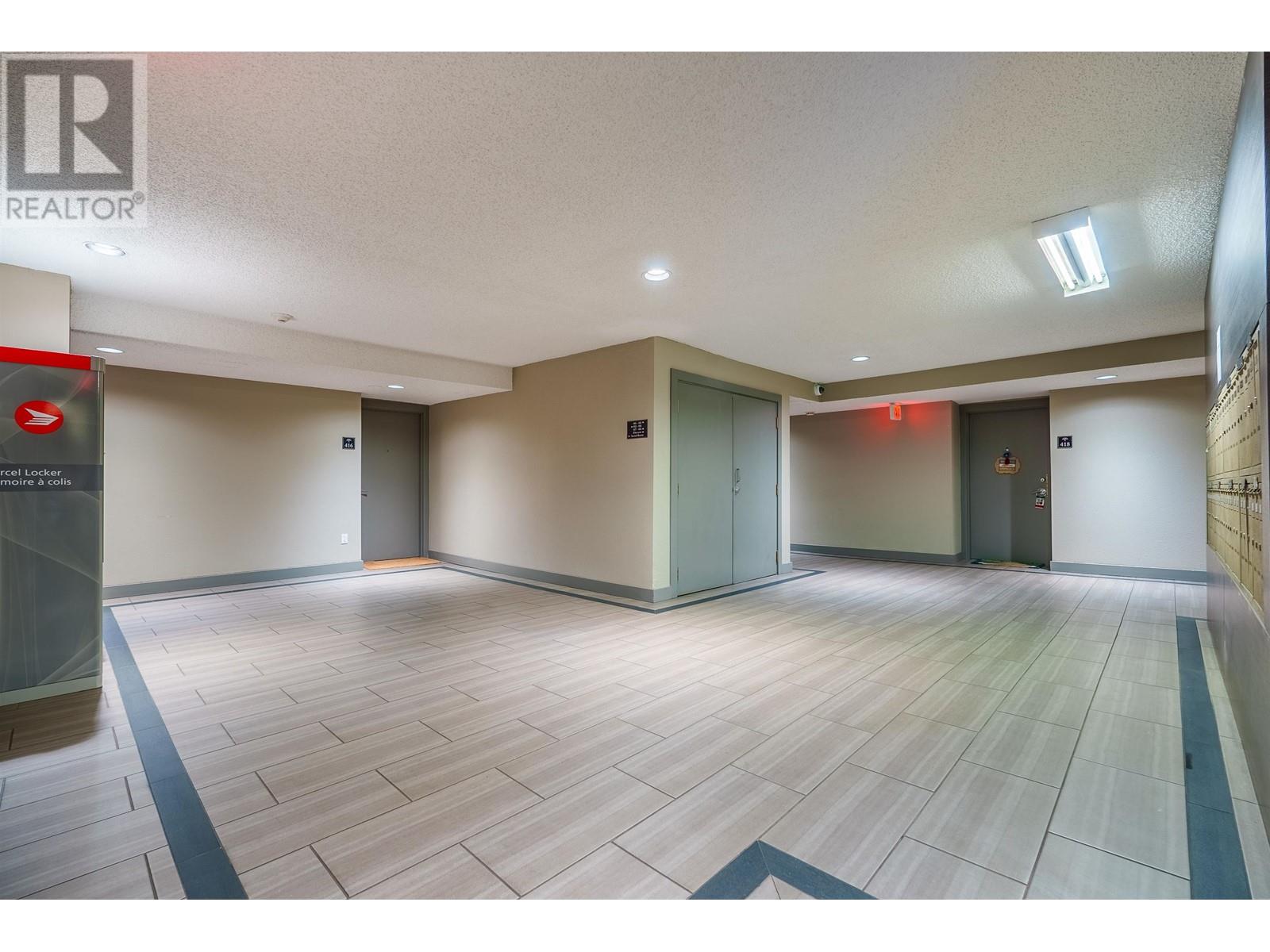 Listing Picture 26 of 30 : 610 9867 MANCHESTER DRIVE, Burnaby / 本拿比 - 魯藝地產 Yvonne Lu Group - MLS Medallion Club Member