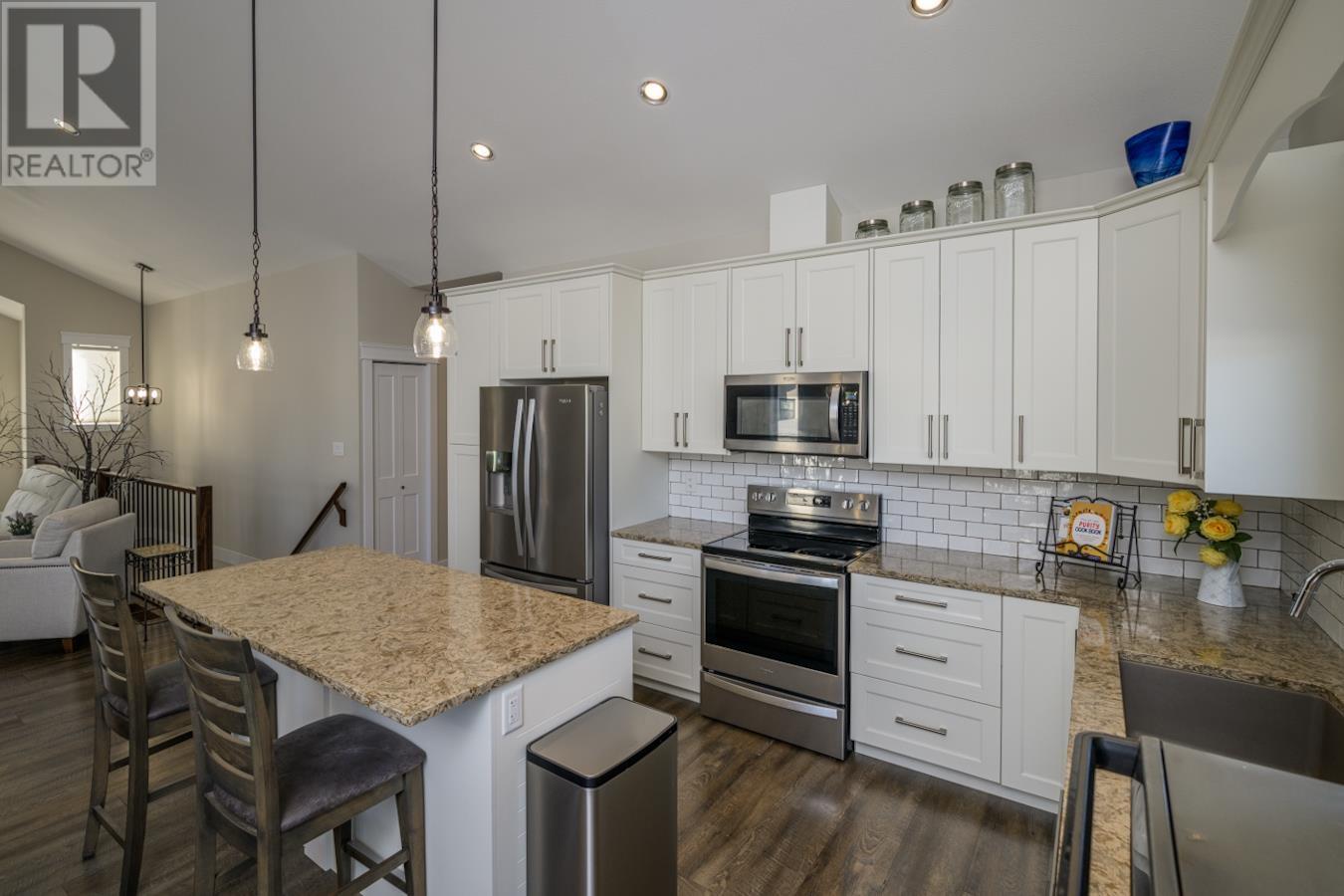 Property at 1112 MONTEITH COURT image 5