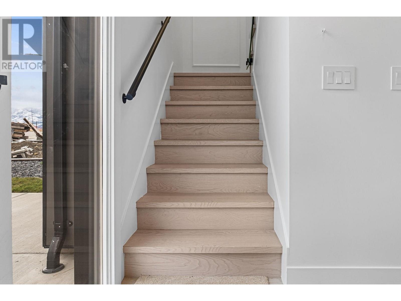 Property at 3774 Astoria Drive image 4