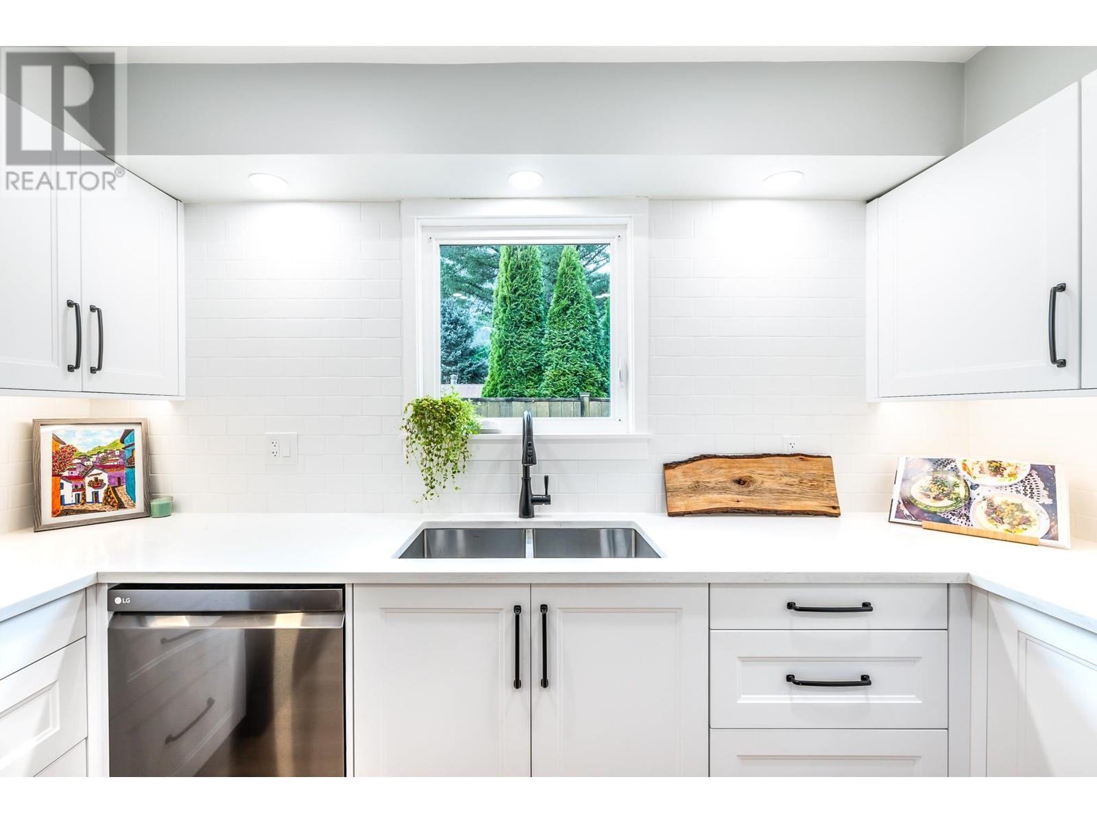 24 39752 Government Road, Squamish, British Columbia  V8B 0G3 - Photo 3 - R2959036