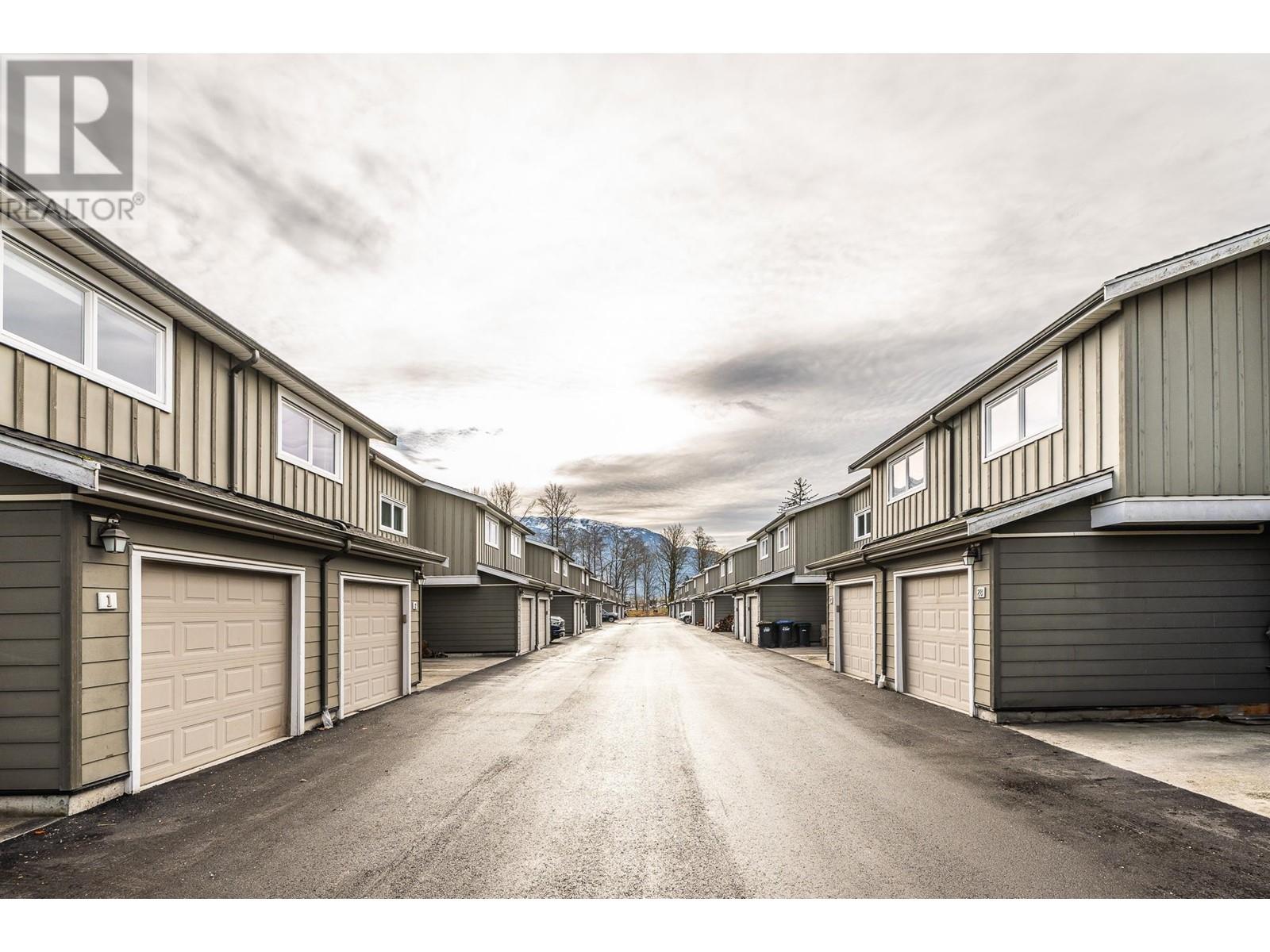 24 39752 Government Road, Squamish, British Columbia  V8B 0G3 - Photo 33 - R2959036