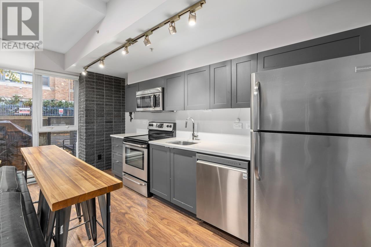 Listing Picture 10 of 24 : 101 2511 QUEBEC STREET, Vancouver / 溫哥華 - 魯藝地產 Yvonne Lu Group - MLS Medallion Club Member