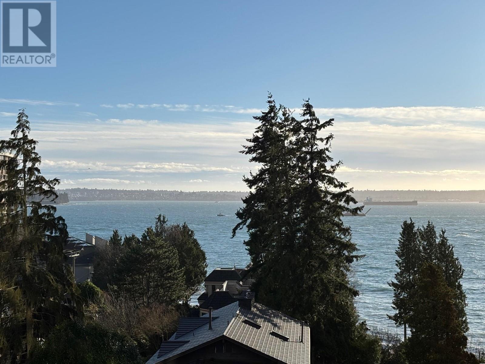 701 2203 BELLEVUE AVENUE