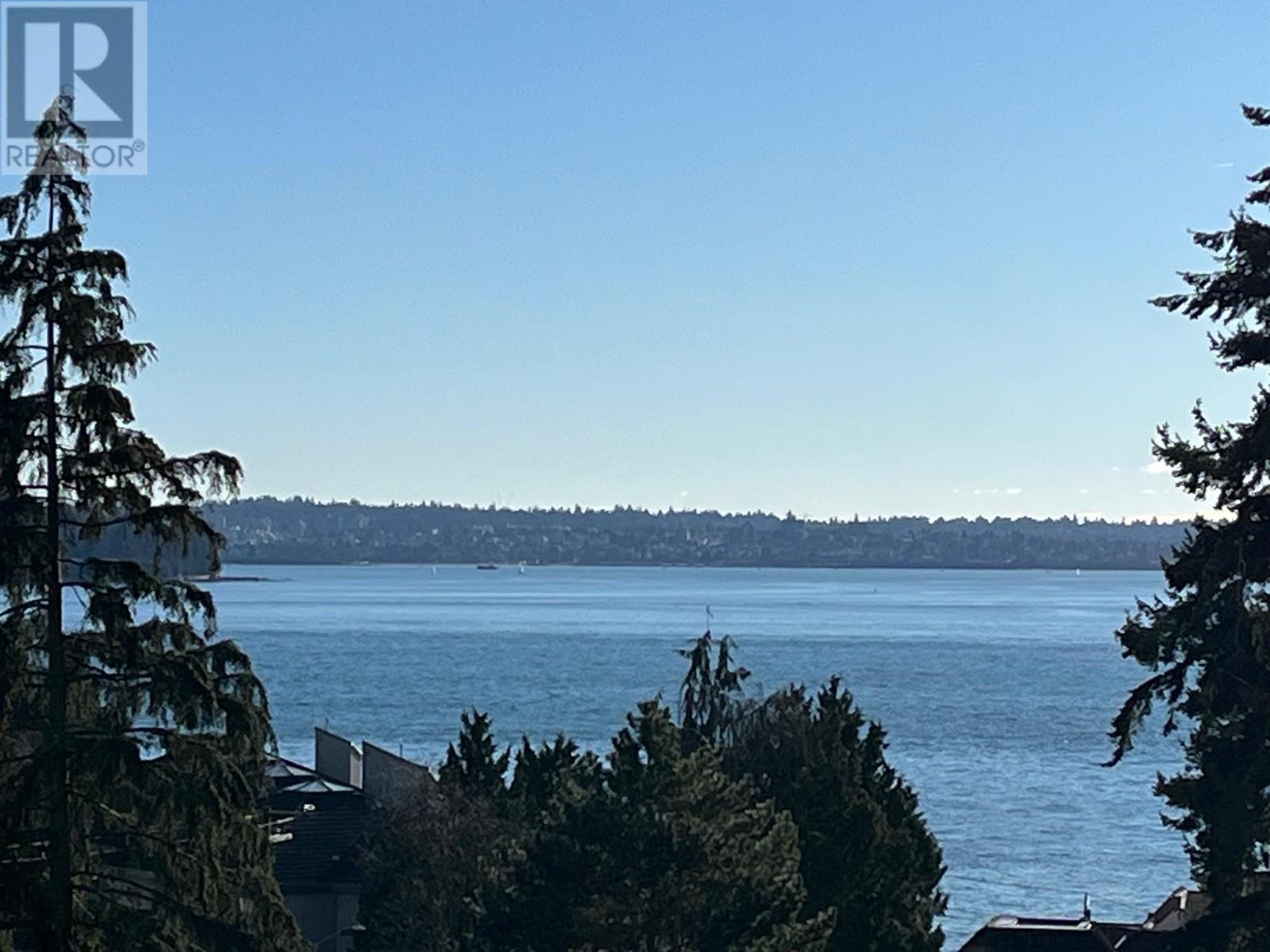 701 2203 BELLEVUE AVENUE