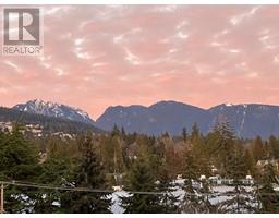 701 2203 BELLEVUE AVENUE