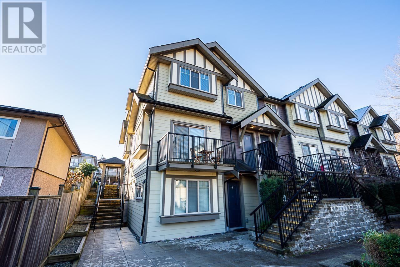 Listing Picture 3 of 29 : 14 4033 DOMINION STREET, Burnaby / 本拿比 - 魯藝地產 Yvonne Lu Group - MLS Medallion Club Member