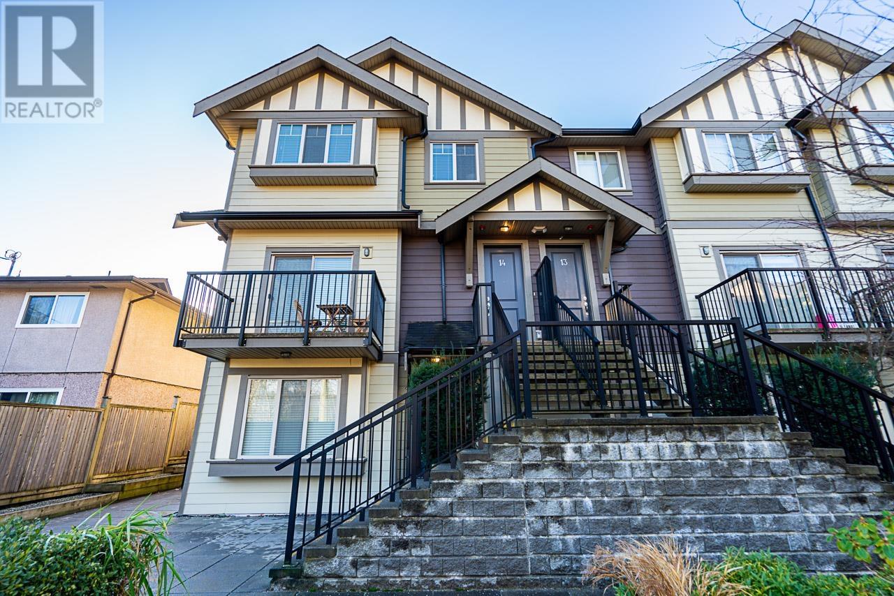 Listing Picture 4 of 29 : 14 4033 DOMINION STREET, Burnaby / 本拿比 - 魯藝地產 Yvonne Lu Group - MLS Medallion Club Member