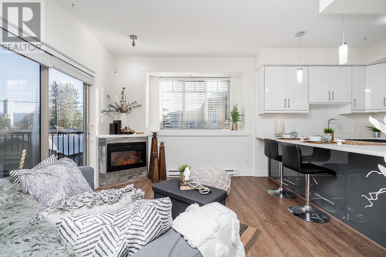 14 4033 DOMINION STREET, burnaby, British Columbia