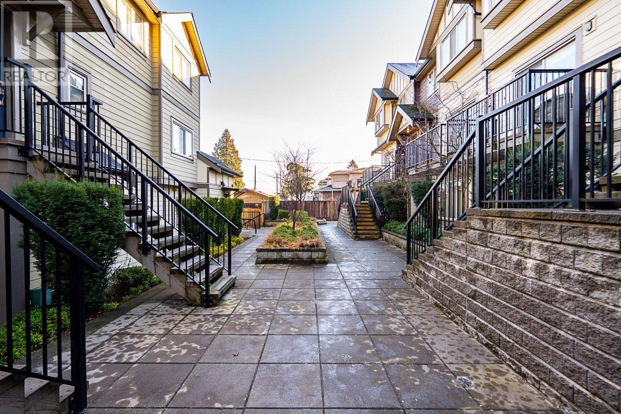 Listing Picture 29 of 29 : 14 4033 DOMINION STREET, Burnaby / 本拿比 - 魯藝地產 Yvonne Lu Group - MLS Medallion Club Member