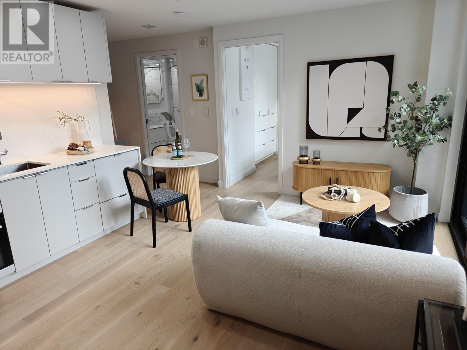 Listing Picture 5 of 19 : 704 239 KEEFER STREET, Vancouver / 溫哥華 - 魯藝地產 Yvonne Lu Group - MLS Medallion Club Member