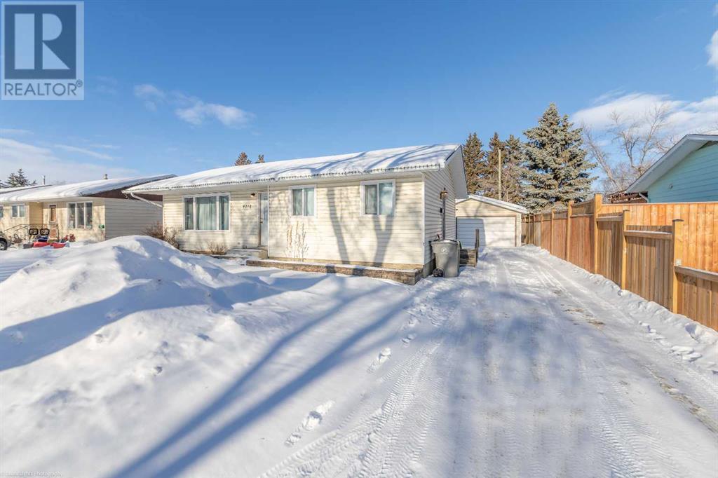 <h3>$265,000</h3><p>4716 37 Street, Lloydminster, Saskatchewan</p>