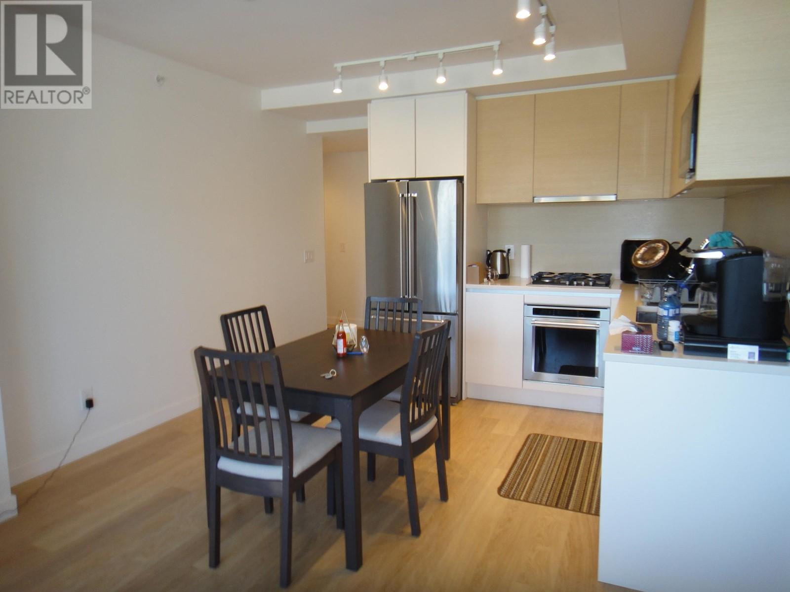 604 525 Foster Avenue, Coquitlam, British Columbia V3J 0H6 - Photo 5 - R2959037