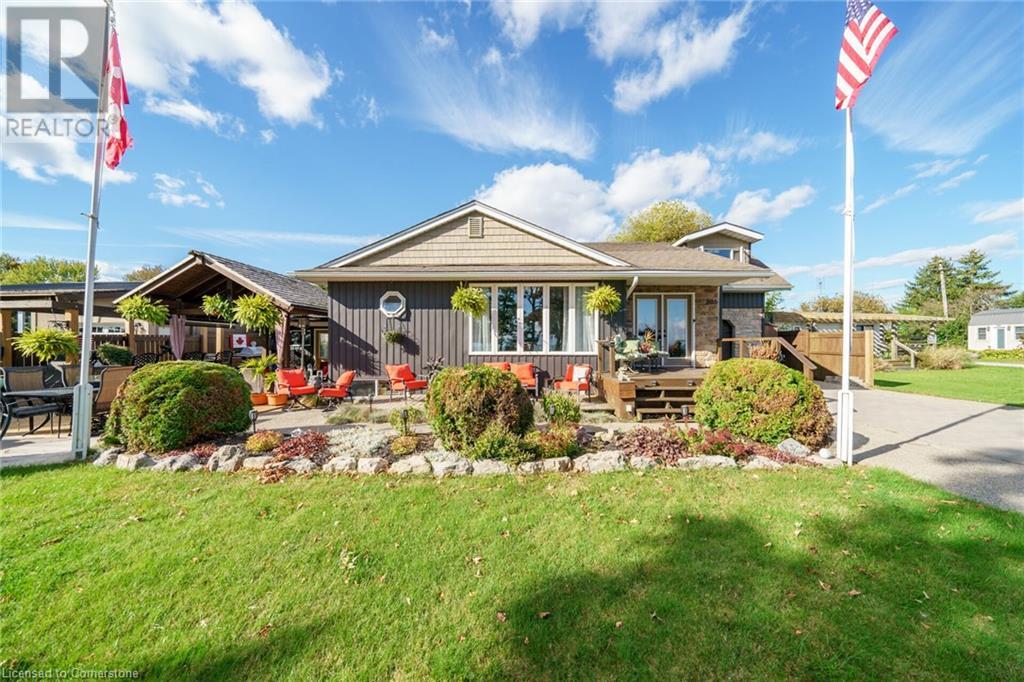 Property at 305 LAKESHORE Road image 1