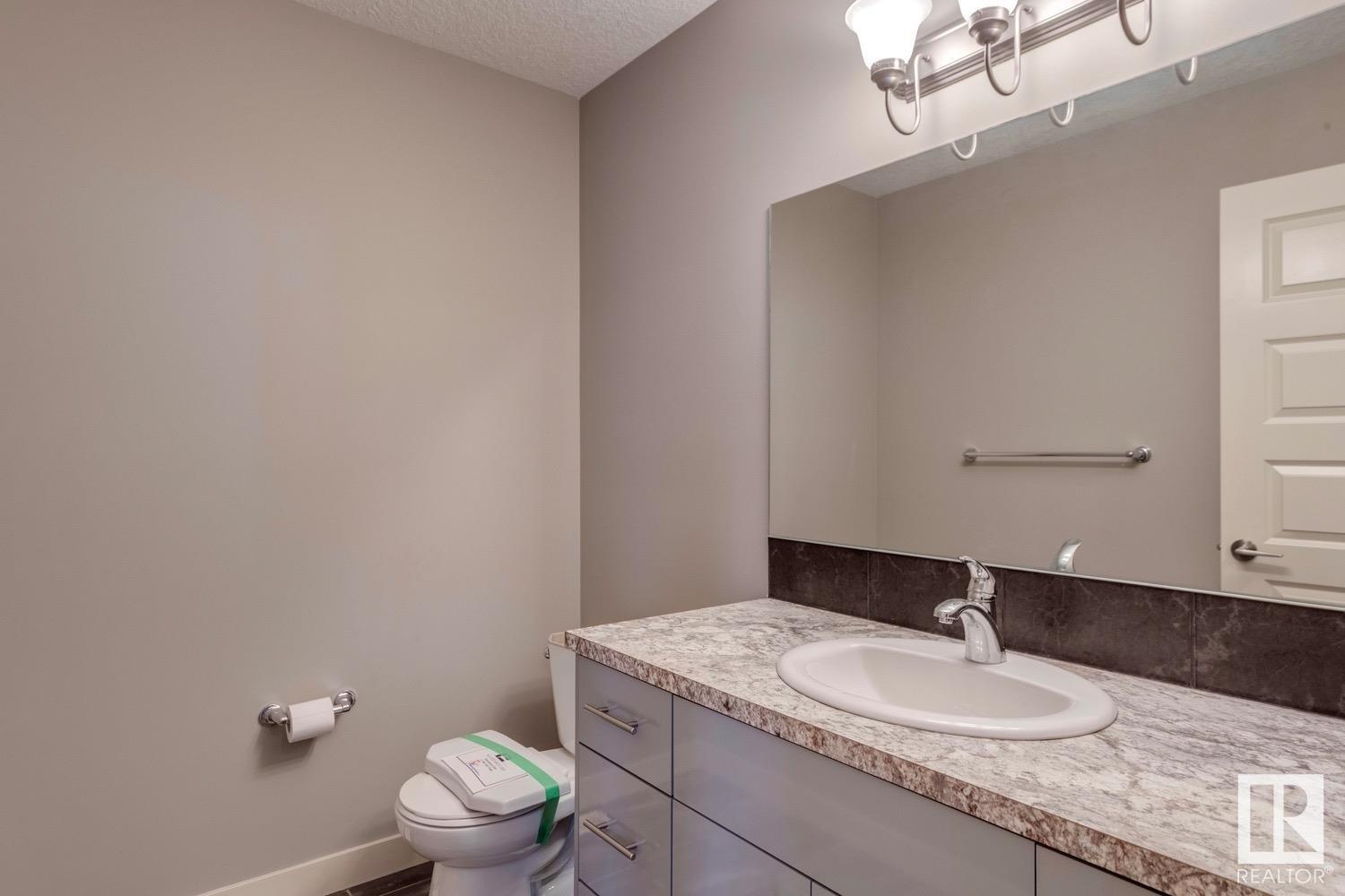 Property at 11832 & 11834 124 ST NW image 5