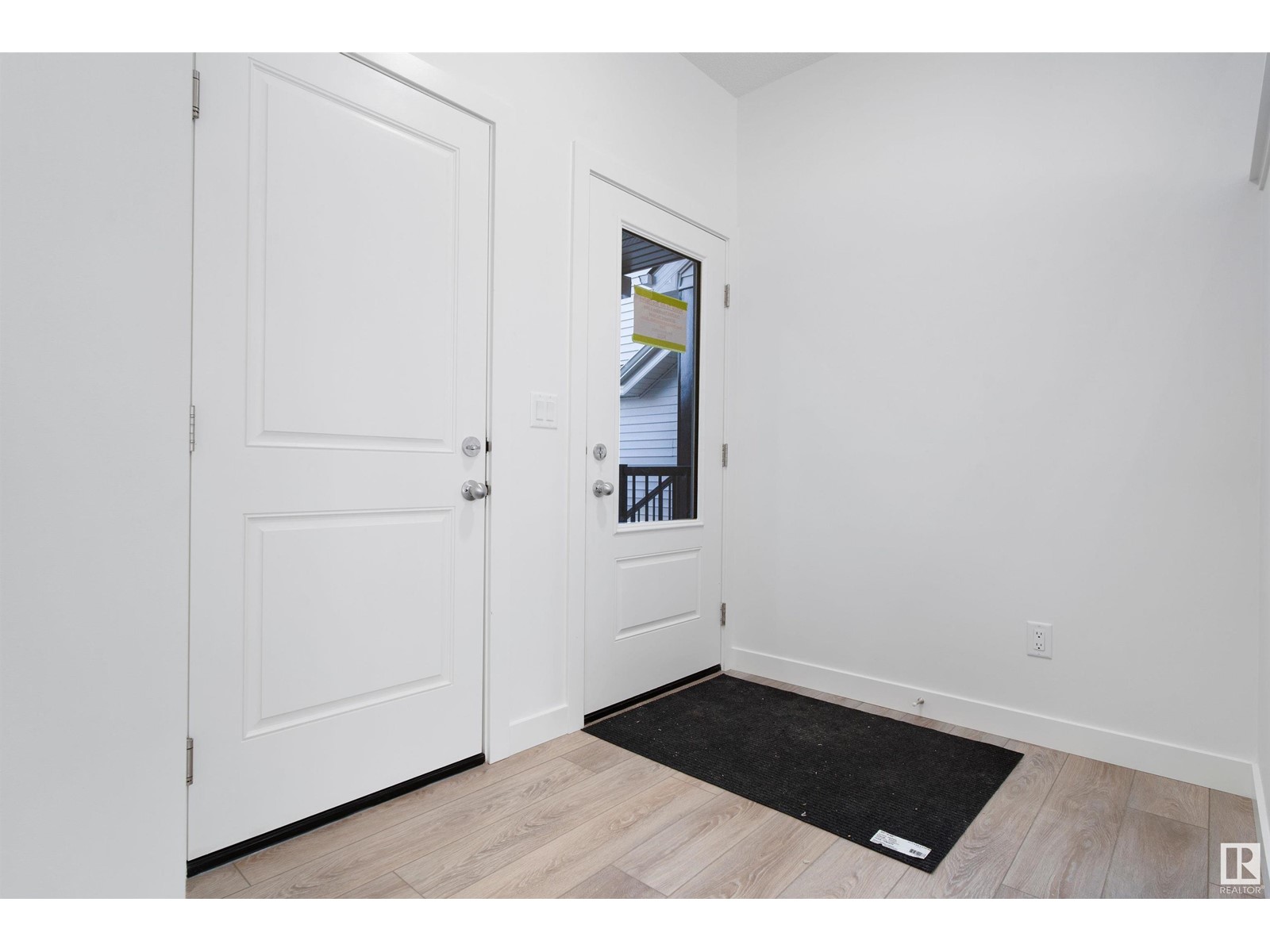 Property at 410 28 ST SW image 5