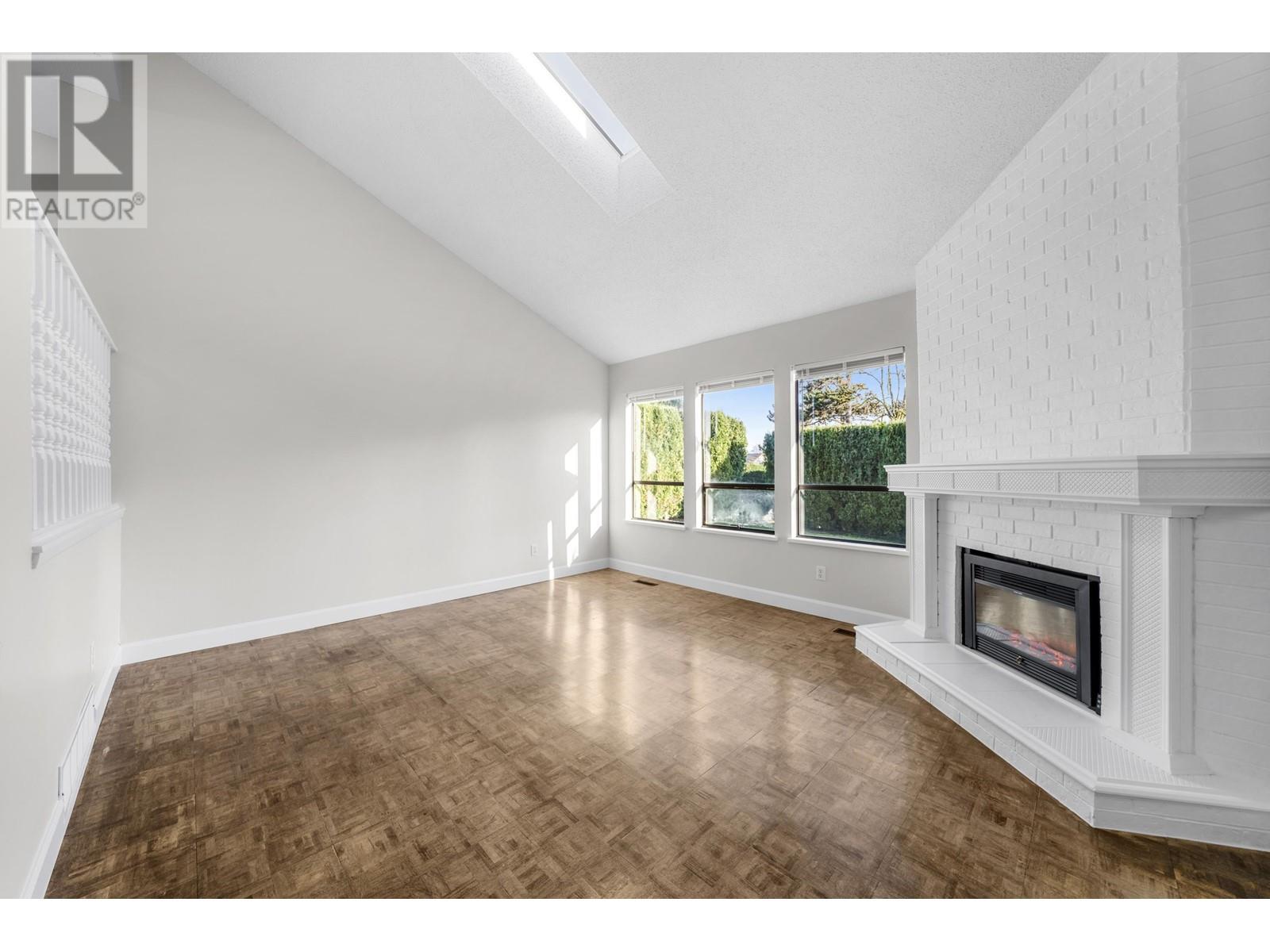 11797 N Wildwood Crescent, Pitt Meadows, British Columbia  V3Y 1M1 - Photo 6 - R2952582