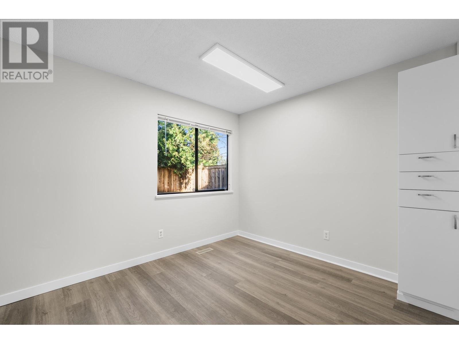 11797 N Wildwood Crescent, Pitt Meadows, British Columbia  V3Y 1M1 - Photo 13 - R2952582