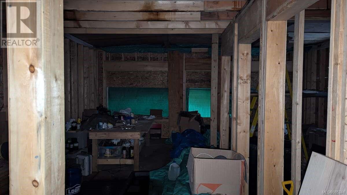 542e Larch St, Alert Bay, British Columbia  V0N 1A0 - Photo 15 - 985241