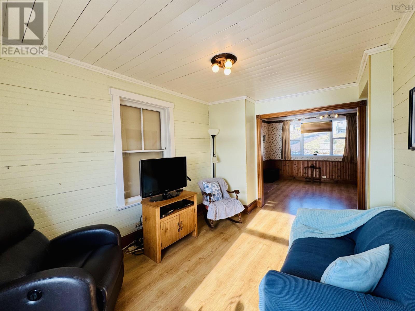 740 Veterans Memorial Drive, Arichat, Nova Scotia  B0E 1A0 - Photo 18 - 202501417