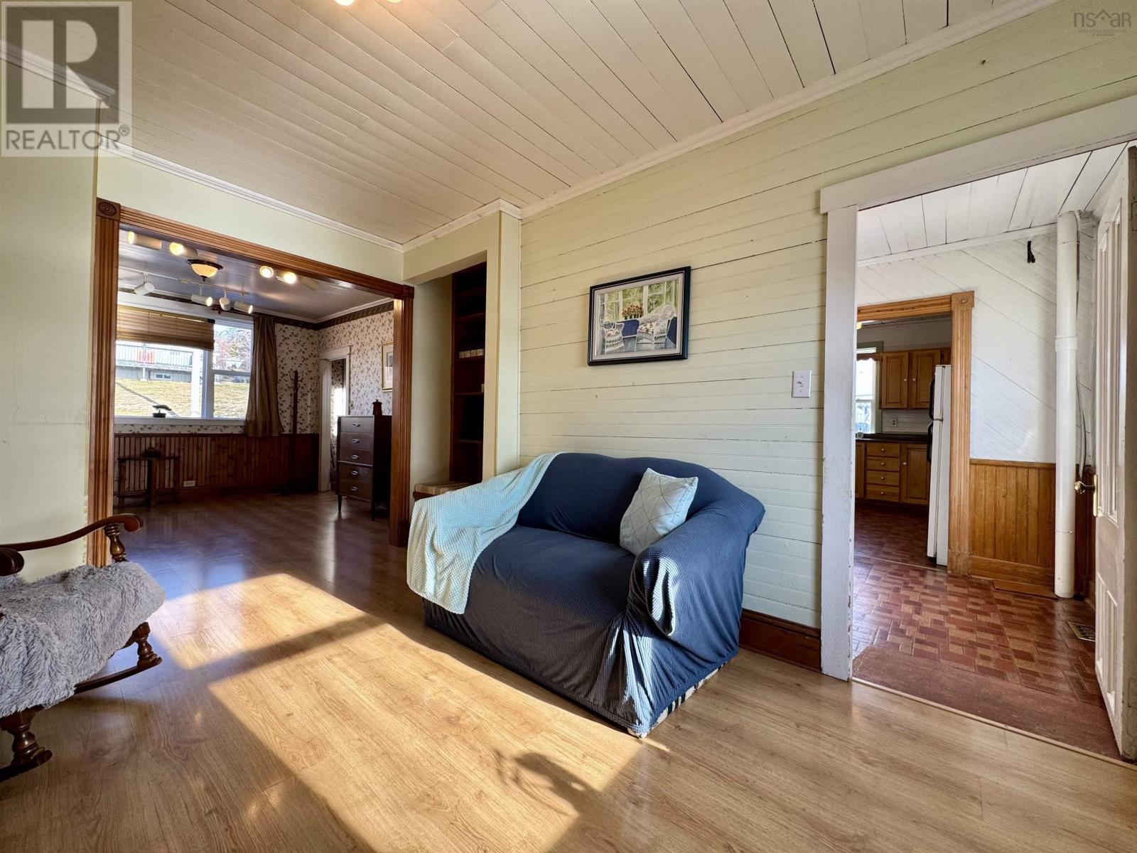 740 Veterans Memorial Drive, Arichat, Nova Scotia  B0E 1A0 - Photo 8 - 202501417